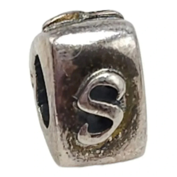 Tara’s Diary Initial S Bead Made in Ireland Sterling NOS Celtic Trinity Knot - Picture 1 of 4